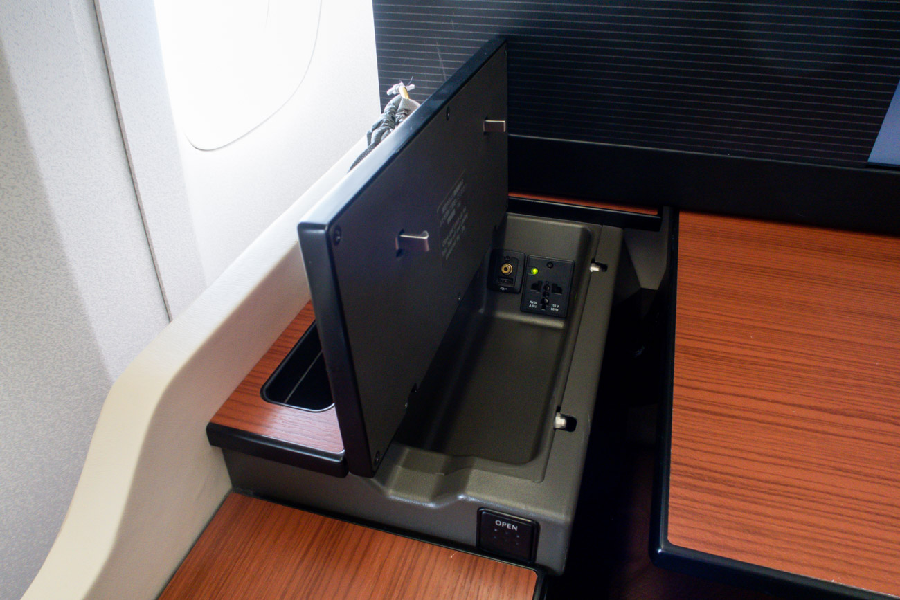 JAL 777-300ER First Class Power Outlet