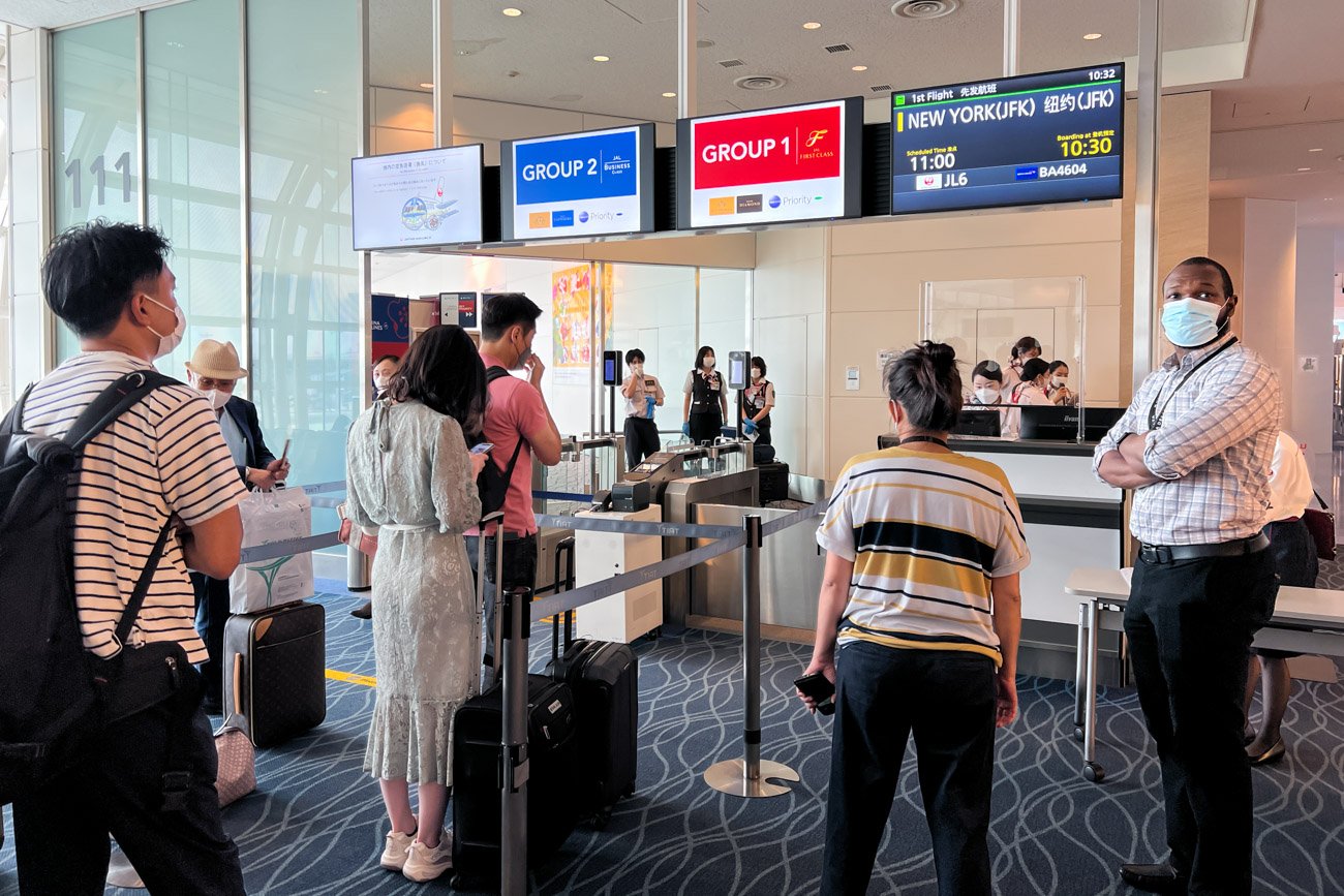 JAL First Class Boarding