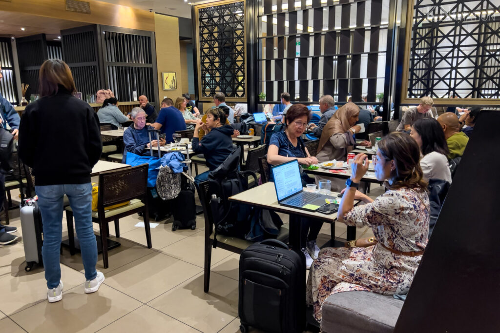 Plaza Premium (Heathrow Terminal 2) Dining Area