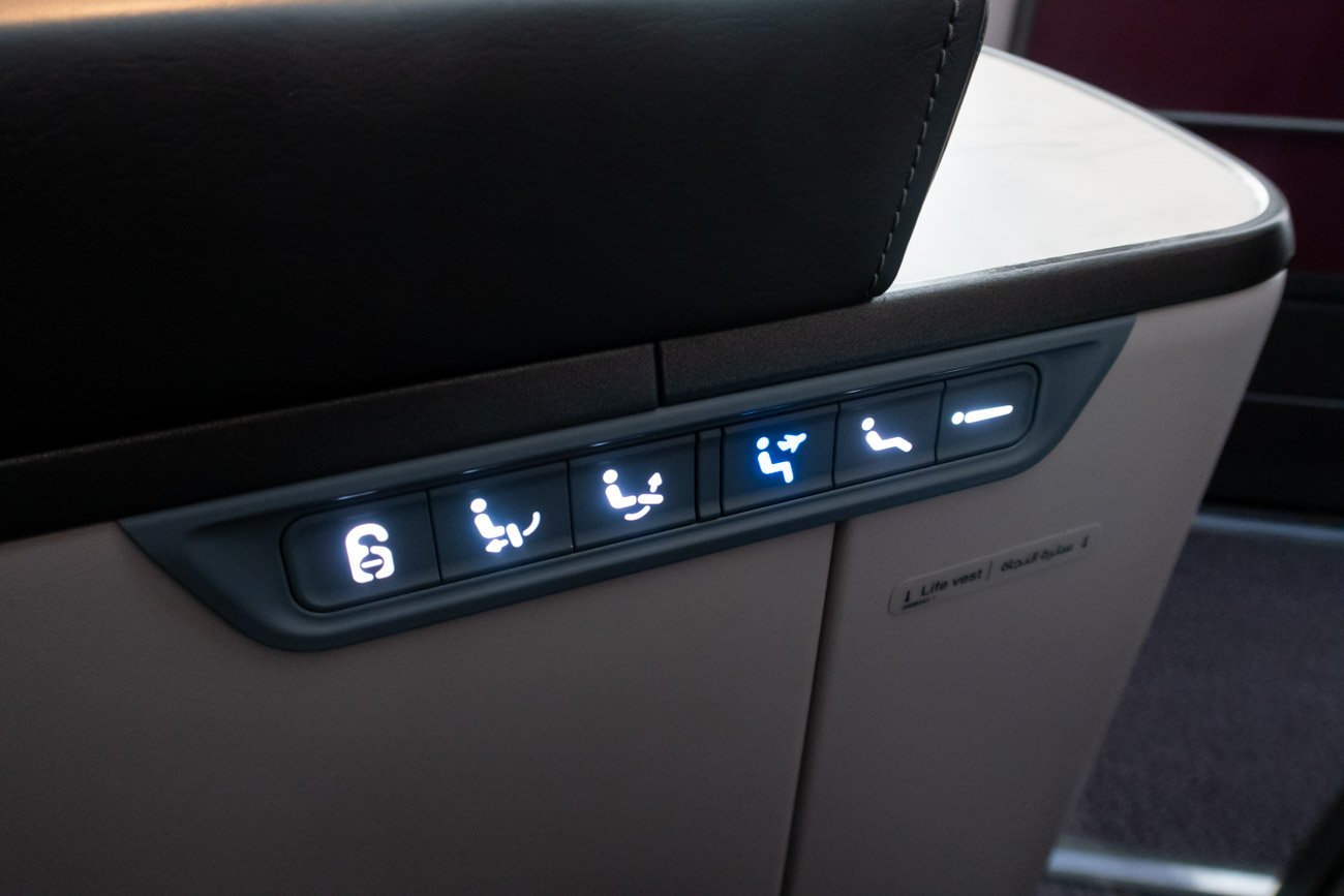 Qatar Airways 787-9 Business Class Seat Controls