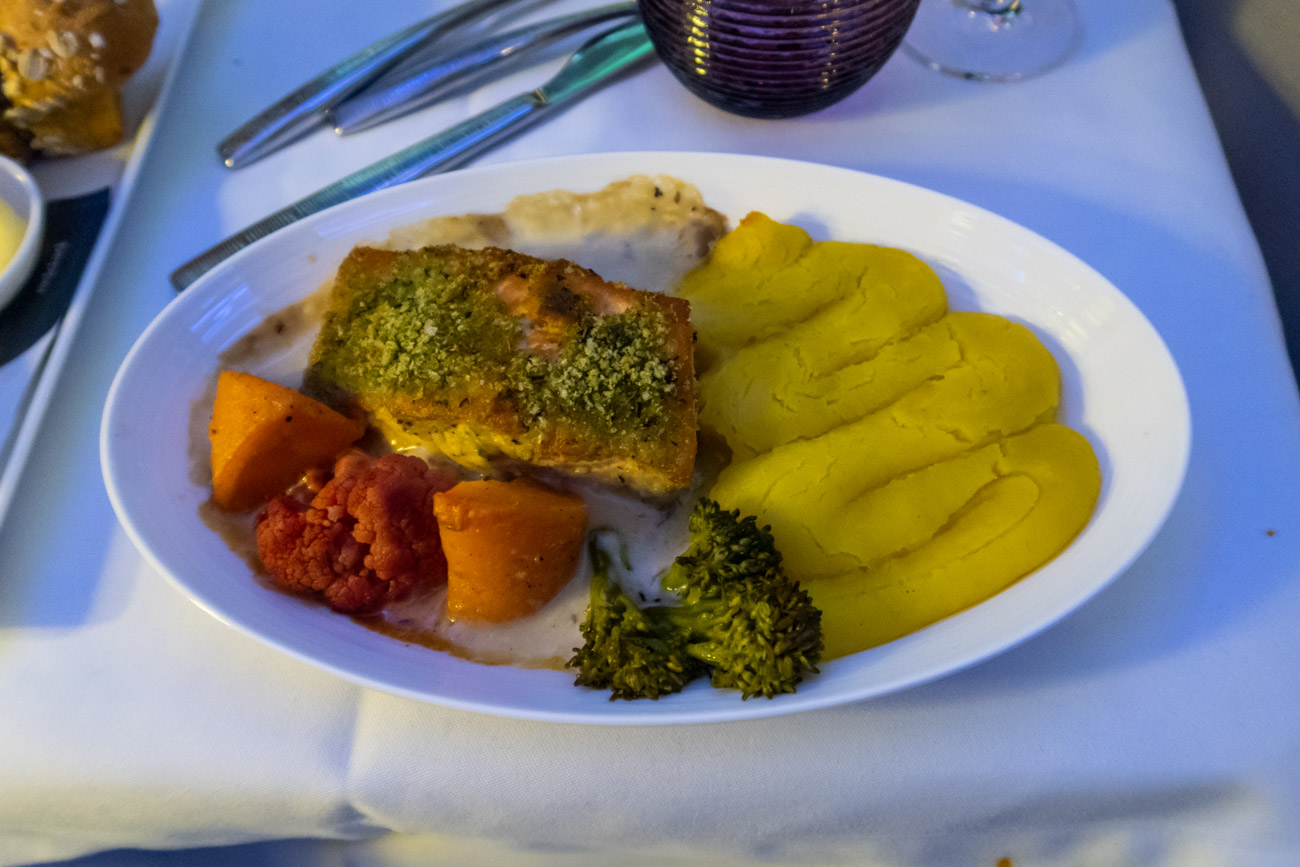 Qatar Airways Medium-Haul Business Class Lunch